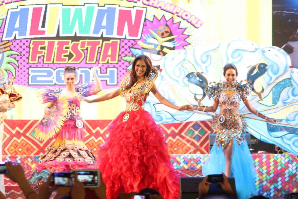 from right: no. 4 Lovely Gemma Abdul - Tuna Festival, General Santos City , 2nd Runner Up no. 16 Michelle Marie Monte –Dinagyang Festival, Iloilo City & No. 5 Ivy Capili – Boling Boling Festival, Catanauan, Quezon. Reyna Ng Aliwan pageant was held last April 26, 2014 at the Aliwan Theater grounds, CCP Complex. Photo by Jude Bautista
