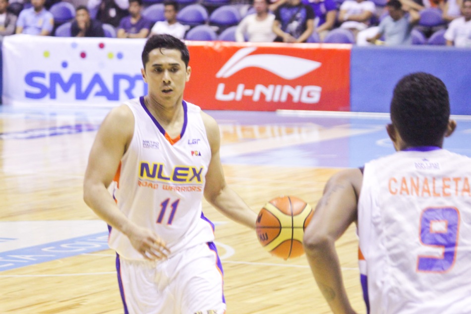 NLEX Road Warrior Jonas Villanueva sets up offense. Catch PBA games live in SMART ARANETA Coliseum. If not you can watch the PBA’s 40th season live airing on TV5 five times a week on TUES, WED and FRI, with the first game at 4:15 p.m. and the second game at 7 p.m.; on SAT at 5 p.m.; and SUN at 3 p.m. and 5 p.m. Photo by Jude Bautista