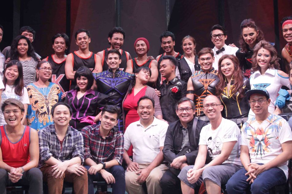 Cast & Creative team foreground from right: Director Chris Martinez, Playwright Carlo Vergara, Set designer Tuxqs Rutaquio, Asst Musical Dir. Ejay Yatco, Sound Designer Jethro Joaquin, Producer Pertee Briñas and Musical Director/Composer Vincent De Jesus. Dalanghita productions’ KUNG PAANO AKO NAGING LEADING LADY will run in PETA from May 9 to June 7, 2015. Photo By Jude Bautista